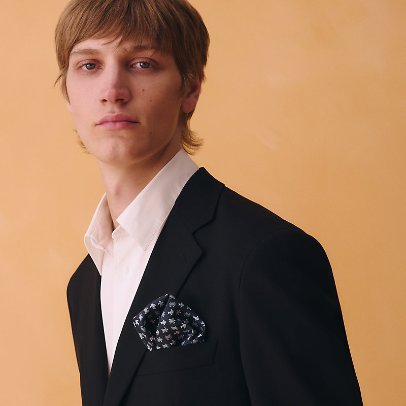 エルメス　ポケットチーフ 未使用新品】HERMES エルメス《アップサイド・ダウン》ポケットチーフ